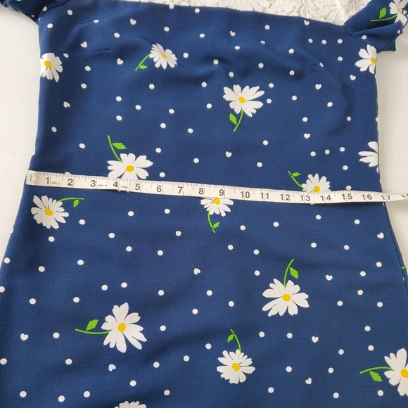 Karl Lagerfeld Paris Floral Lace Dress - Picture 7 of 9